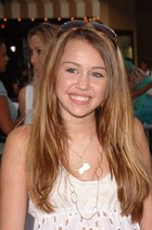 Miley Cyrus : TI4U_u1160232034.jpg