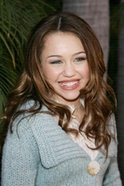 Miley Cyrus : TI4U_u1160232088.jpg