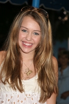 Miley Cyrus : TI4U_u1160232383.jpg