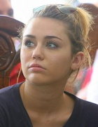 Miley Cyrus : miley-cyrus-1317869100.jpg