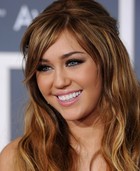 Miley Cyrus : miley-cyrus-1323214120.jpg