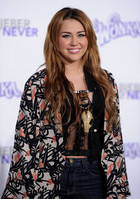 Miley Cyrus : miley-cyrus-1323214160.jpg
