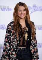 Miley Cyrus : miley-cyrus-1323214160.jpg