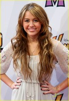 Miley Cyrus : miley-cyrus-1324127924.jpg