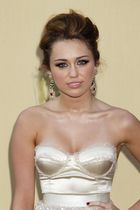 Miley Cyrus : miley-cyrus-1330367552.jpg