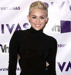 Miley Cyrus : miley-cyrus-1356038818.jpg