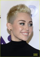Miley Cyrus : miley-cyrus-1357245021.jpg