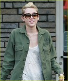 Miley Cyrus : miley-cyrus-1359961870.jpg