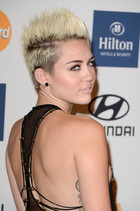 Miley Cyrus : miley-cyrus-1360550422.jpg