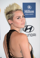 Miley Cyrus : miley-cyrus-1360550424.jpg