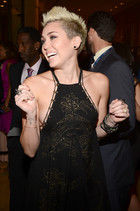 Miley Cyrus : miley-cyrus-1360570205.jpg