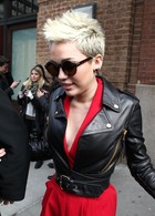 Miley Cyrus : miley-cyrus-1360785213.jpg