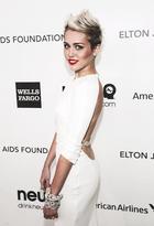 Miley Cyrus : miley-cyrus-1361777064.jpg