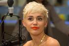 Miley Cyrus : miley-cyrus-1363976146.jpg