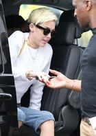Miley Cyrus : miley-cyrus-1374434604.jpg
