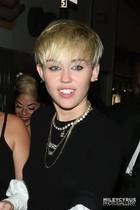 Miley Cyrus : miley-cyrus-1374605300.jpg