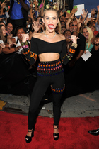 Miley Cyrus : miley-cyrus-1377547570.jpg