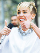 Miley Cyrus : miley-cyrus-1381283591.jpg