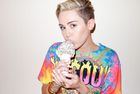 Miley Cyrus : miley-cyrus-1381525257.jpg