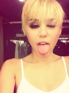 Miley Cyrus : miley-cyrus-1381597830.jpg