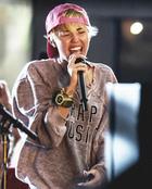 Miley Cyrus : miley-cyrus-1381949975.jpg