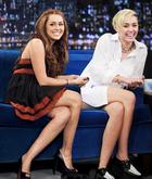 Miley Cyrus : miley-cyrus-1382468632.jpg