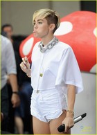 Miley Cyrus : miley-cyrus-1382572802.jpg