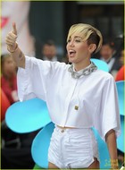 Miley Cyrus : miley-cyrus-1382572812.jpg