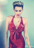 Miley Cyrus : miley-cyrus-1382990326.jpg