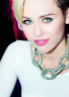 Miley Cyrus : miley-cyrus-1383083536.jpg