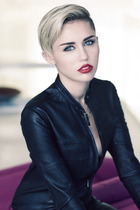 Miley Cyrus : miley-cyrus-1383083542.jpg