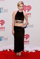 Miley Cyrus : miley-cyrus-1386506588.jpg