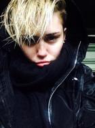 Miley Cyrus : miley-cyrus-1386507050.jpg