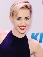Miley Cyrus : miley-cyrus-1386606912.jpg