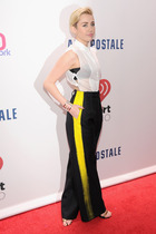 Miley Cyrus : miley-cyrus-1387071021.jpg