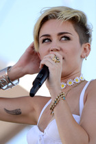 Miley Cyrus : miley-cyrus-1399227264.jpg