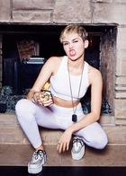 Miley Cyrus : miley-cyrus-1402759699.jpg