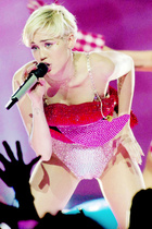 Miley Cyrus : miley-cyrus-1407268199.jpg