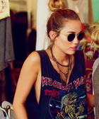 Miley Cyrus : miley-cyrus-1407341545.jpg