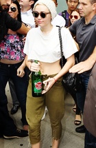 Miley Cyrus : miley-cyrus-1407414469.jpg