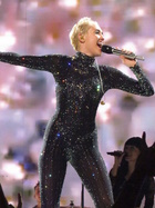 Miley Cyrus : miley-cyrus-1407445415.jpg