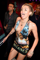 Miley Cyrus : miley-cyrus-1409012864.jpg