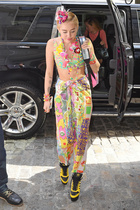 Miley Cyrus : miley-cyrus-1410445045.jpg