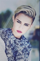 Miley Cyrus : miley-cyrus-1415731492.jpg