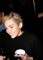 Miley Cyrus : miley-cyrus-1416423838.jpg