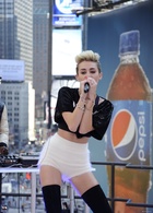 Miley Cyrus : miley-cyrus-1419785181.jpg