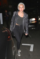 Miley Cyrus : miley-cyrus-1430763691.jpg