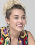 Miley Cyrus : miley-cyrus-1494545768.jpg
