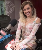 Miley Cyrus : miley-cyrus-1494643422.jpg