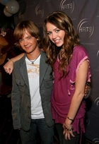 Miley Cyrus : miley_cyrus_1191290694.jpg